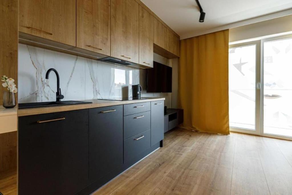 Golden Apartments Wroclaw - Cozy Studio- Odra River&Ksiecia Witolda المظهر الخارجي الصورة