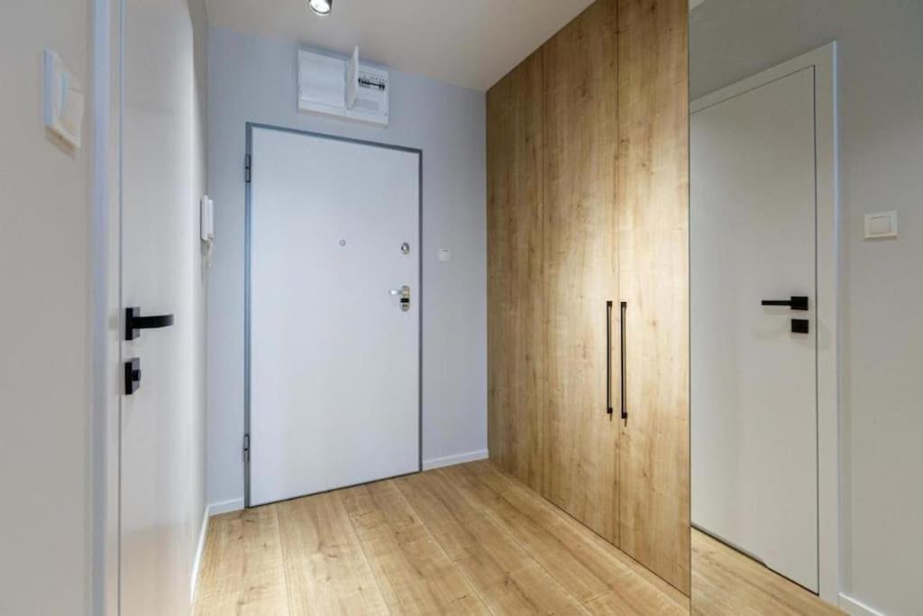 Golden Apartments Wroclaw - Cozy Studio- Odra River&Ksiecia Witolda المظهر الخارجي الصورة